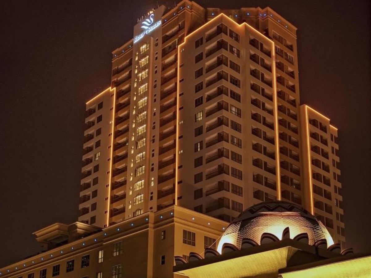 Millennium Suite At Pyramid Tower Petaling Jaya Exterior foto