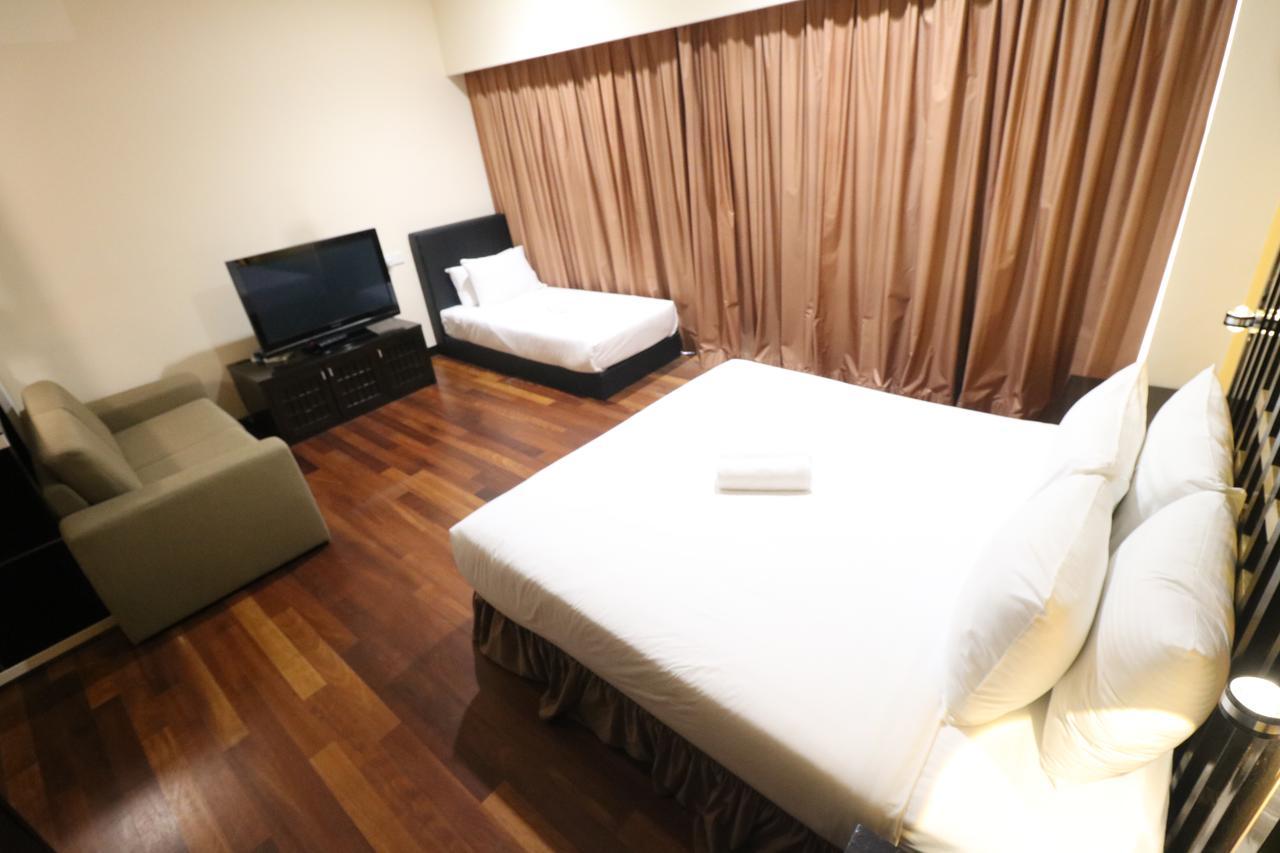Millennium Suite At Pyramid Tower Petaling Jaya Exterior foto